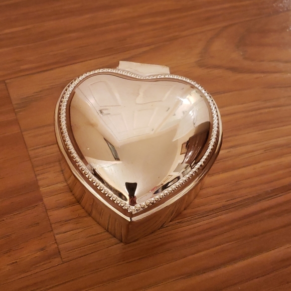 Gorgeous silver color trinket  jewelry box - Picture 5 of 5